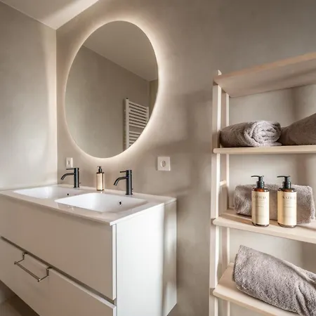 Bright Modern With Balcony Appartement *