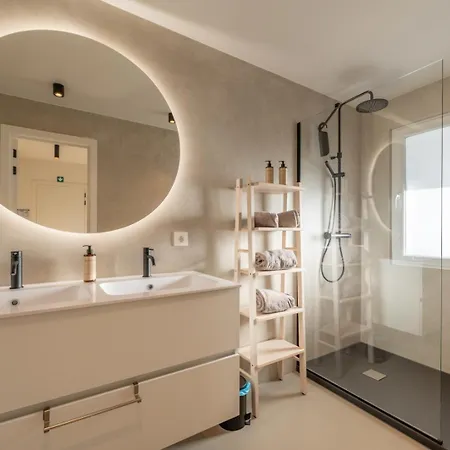 Appartement Bright Modern With Balcony Ostende