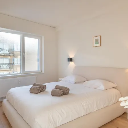 Bright Modern With Balcony Apartment Ostend